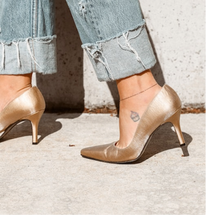 How to measure your feet for high heels