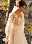 Dazzling Strapless Ball-Skirt Taffeta Wedding Gown