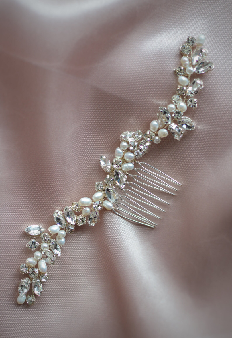 Dazzling Makena Comb