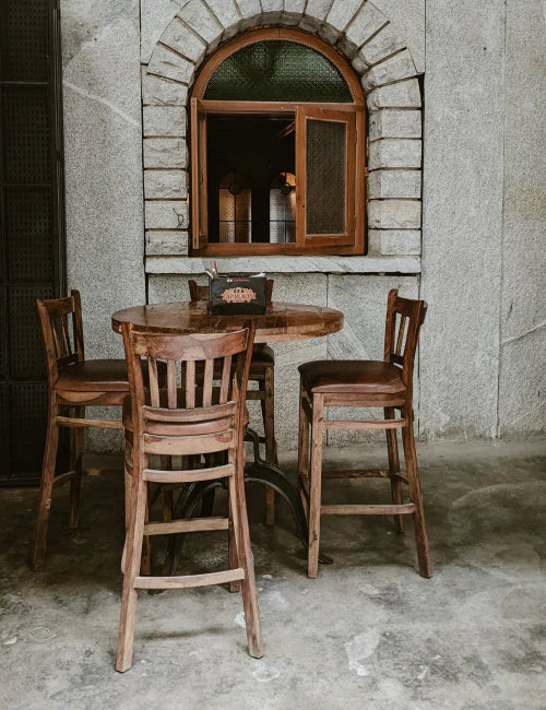 Luna Table