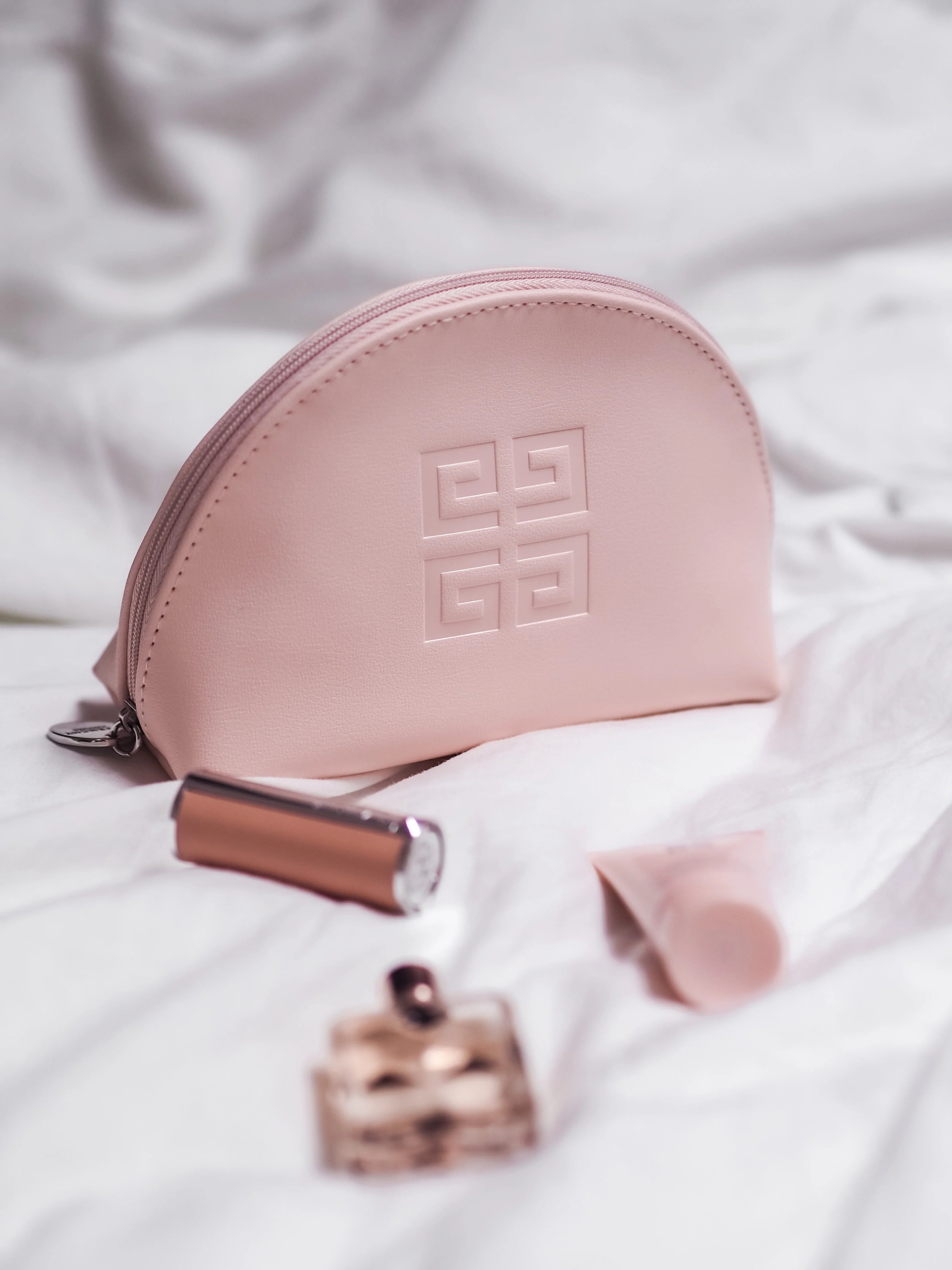 Alva Pouch